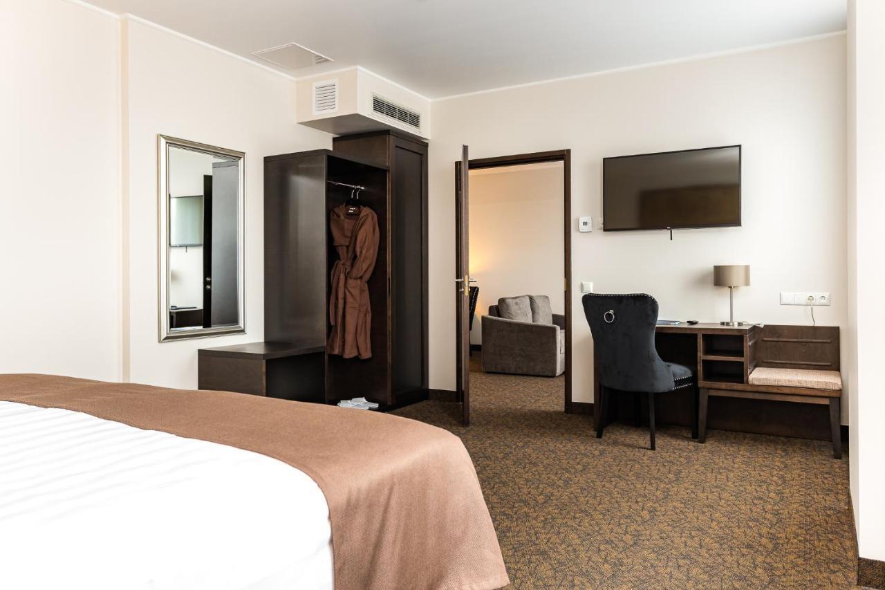 Adoryal Hotell Tallinn Eksteriør bilde
