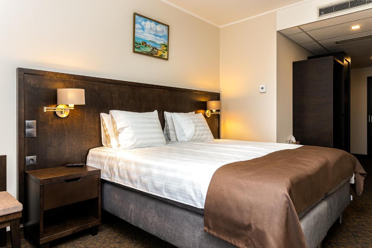Adoryal Hotell Tallinn Eksteriør bilde