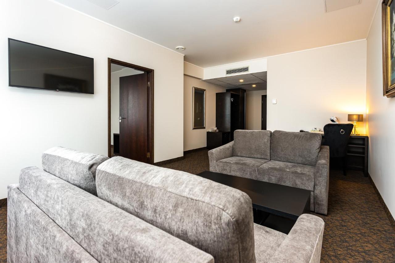 Adoryal Hotell Tallinn Eksteriør bilde