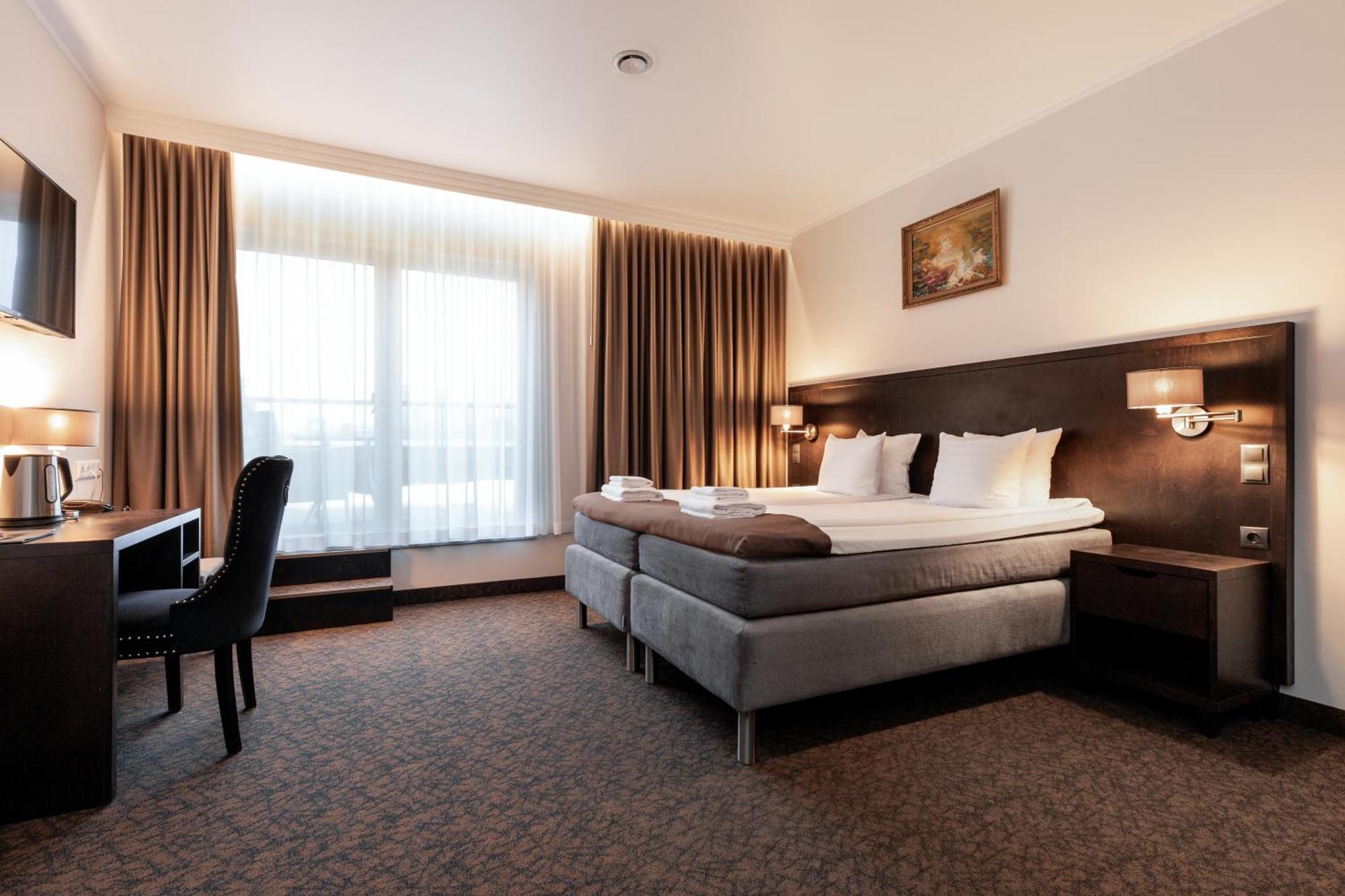 Adoryal Hotell Tallinn Eksteriør bilde