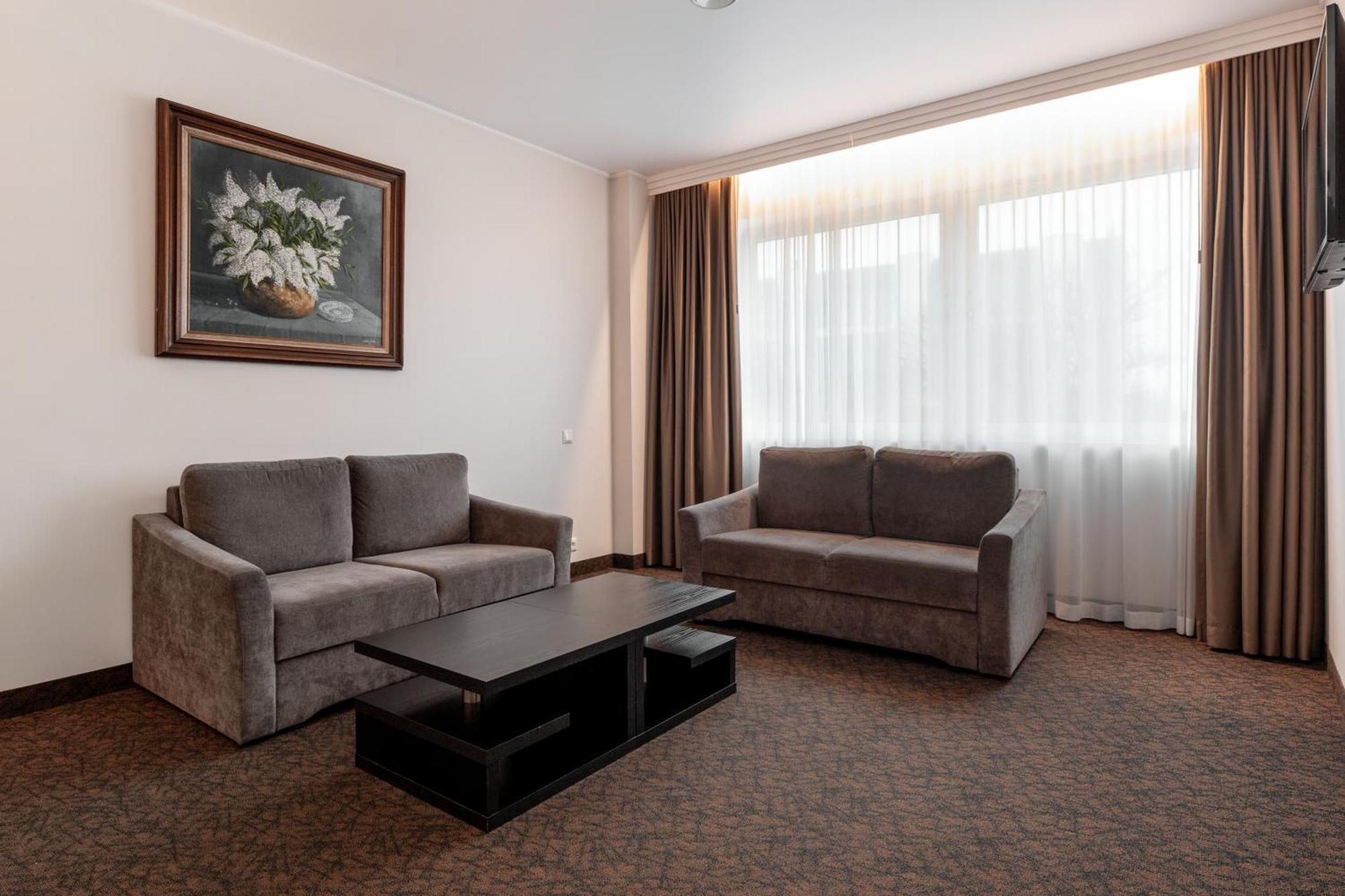 Adoryal Hotell Tallinn Eksteriør bilde